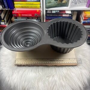 Wilton Jumbo Cupcake Mold Baking Pan 3D Non Stick
